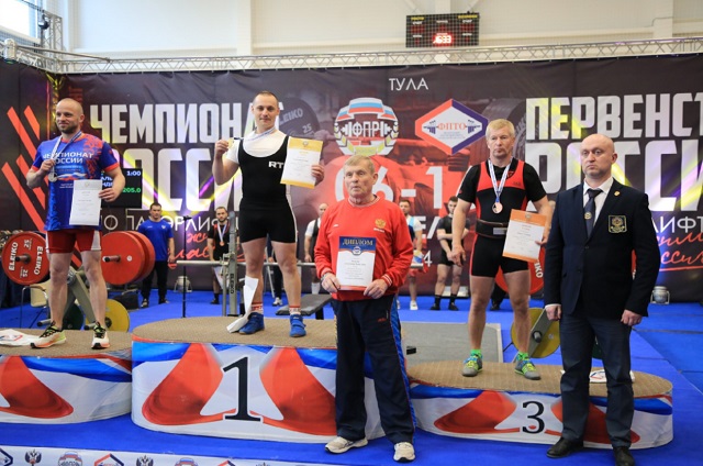 Александр Колбин впервые стал чемпионом России по жиму штанги лежа