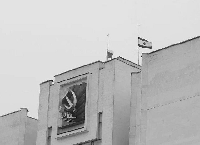 В Мордовии в знак скорби по погибшим в «Крокус Сити Холле» приспущены государственные флаги